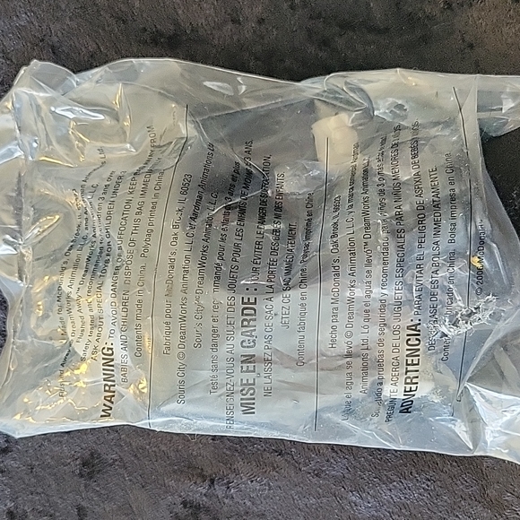 2006 McDonald's Happy Meal Flushed Away Whitey toy #6 - Picture 3 of 4